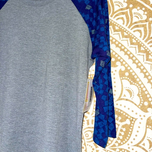 “LULAROE” NEW LADIES RANDY TOP, GRAY & BLUE MULTICOLOR, SIZE SMALL (NWT) - Picture 2 of 6